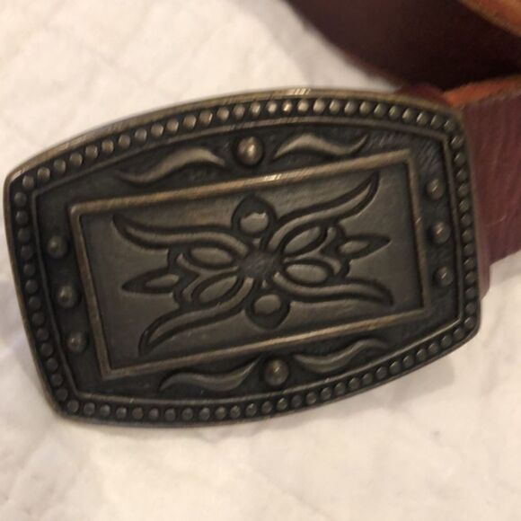 Hand tooled leather 2 layer stitched asymmetrical belt with lotus bronze buckle - Picture 1 of 16